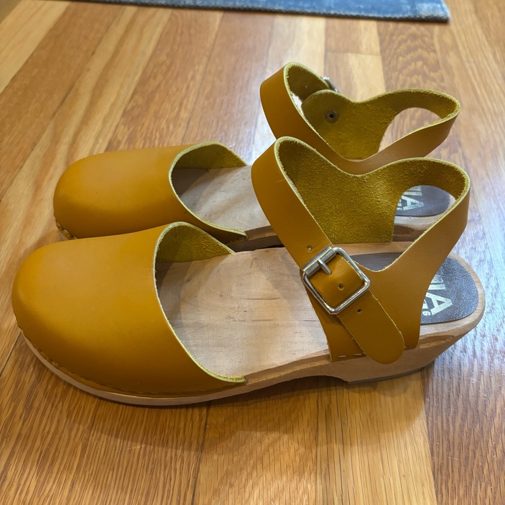 MIA Sofia Clog